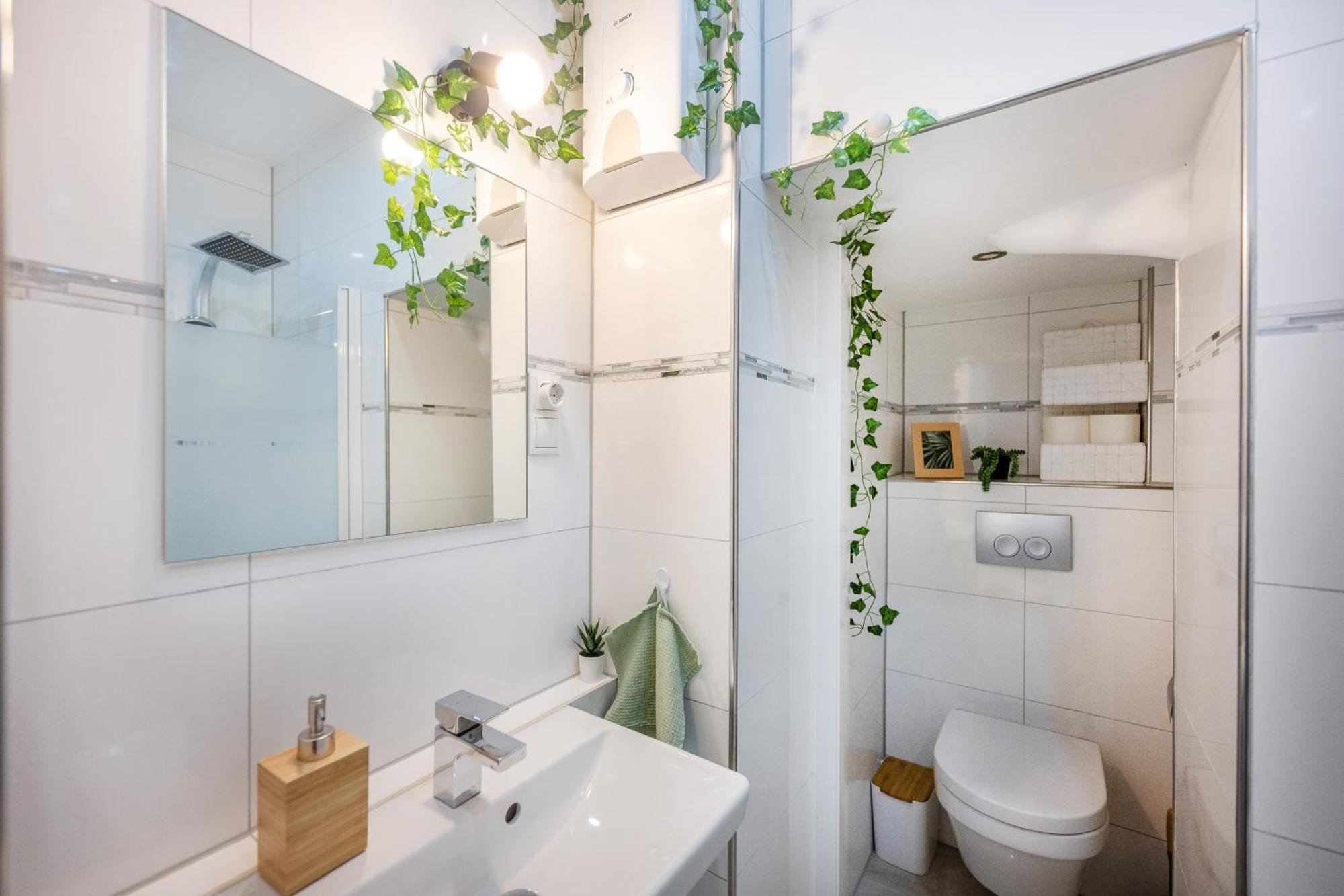 Wohlfuehlwohnung Mit 25 Qm Terrasse, Netflix 코블렌츠 외부 사진