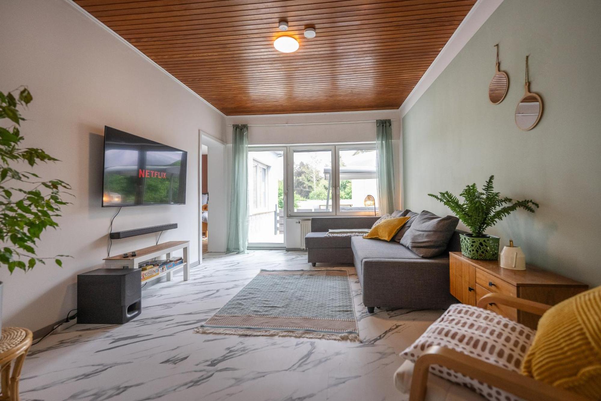 Wohlfuehlwohnung Mit 25 Qm Terrasse, Netflix 코블렌츠 외부 사진